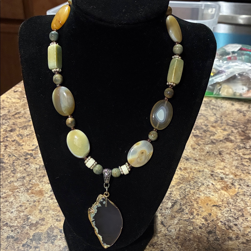 Elegant Multi-Stone Necklace With Pendant